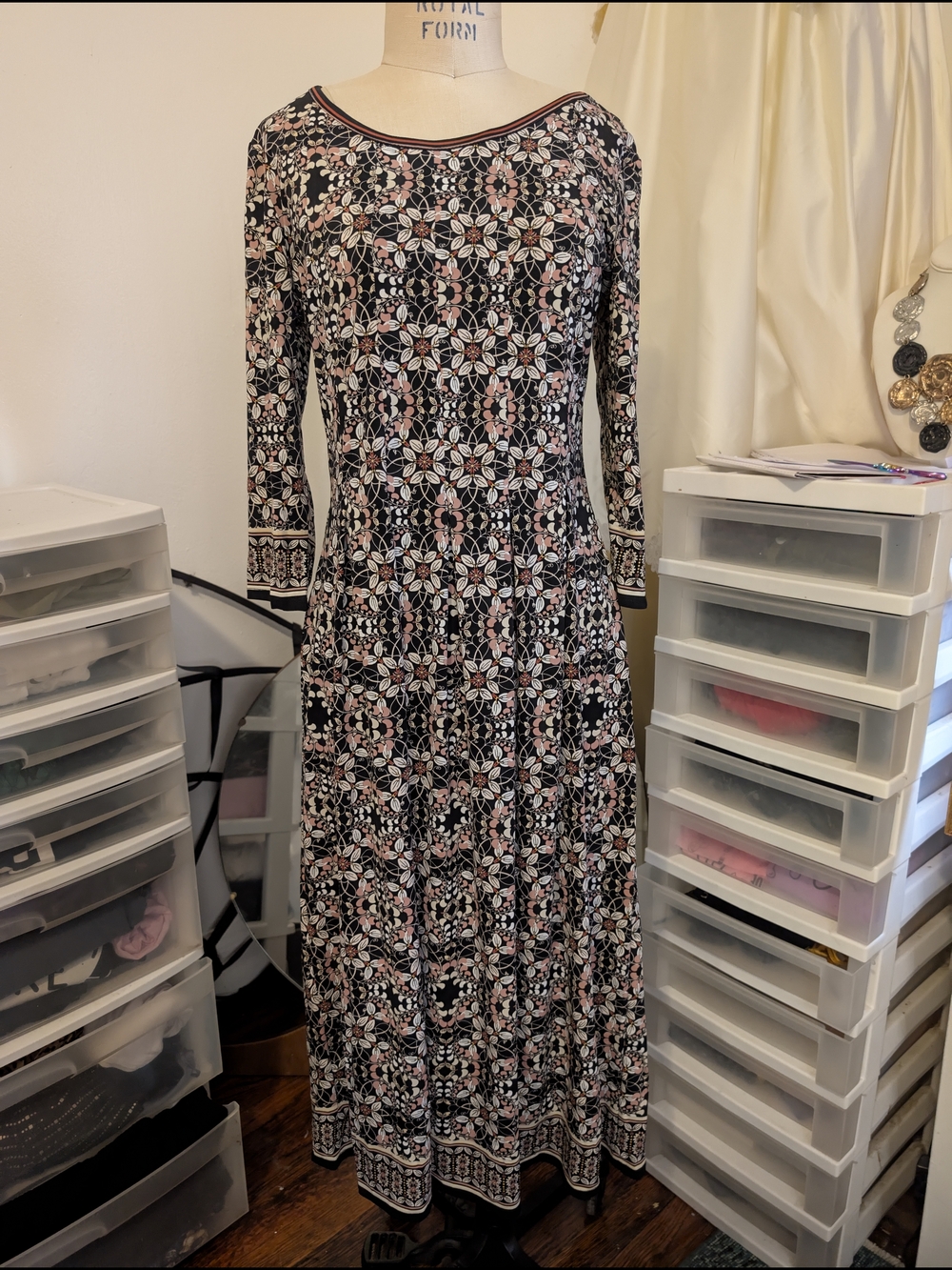 Max Studio Floral Long Sleeve Dress